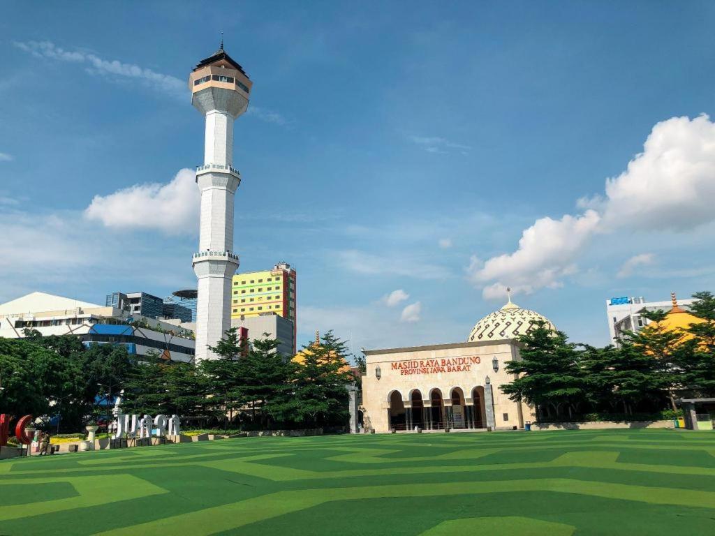 Oyo 2554 Hotel Arimbi Lama Dewi Sartika Bandung Luaran gambar