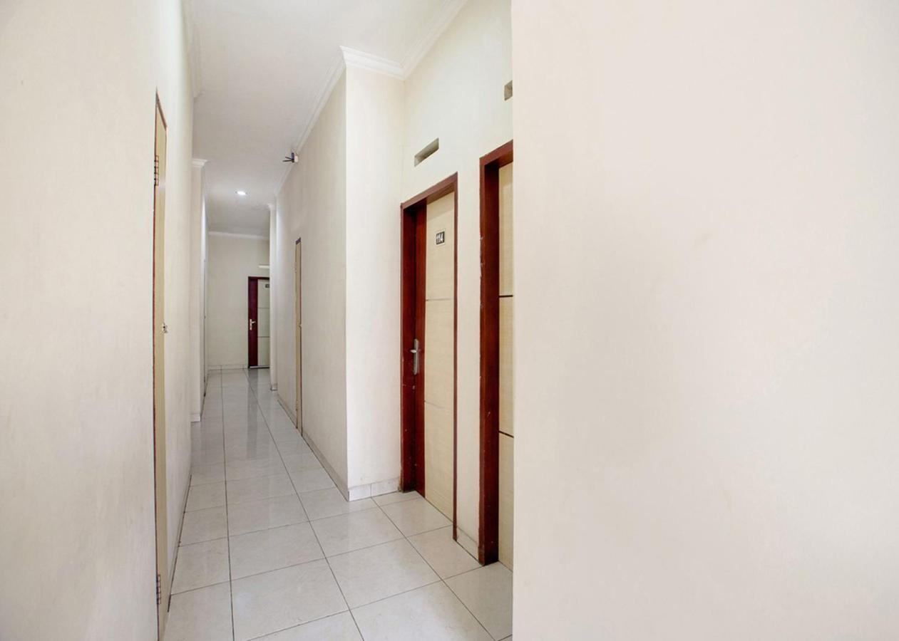 Oyo 2554 Hotel Arimbi Lama Dewi Sartika Bandung Luaran gambar