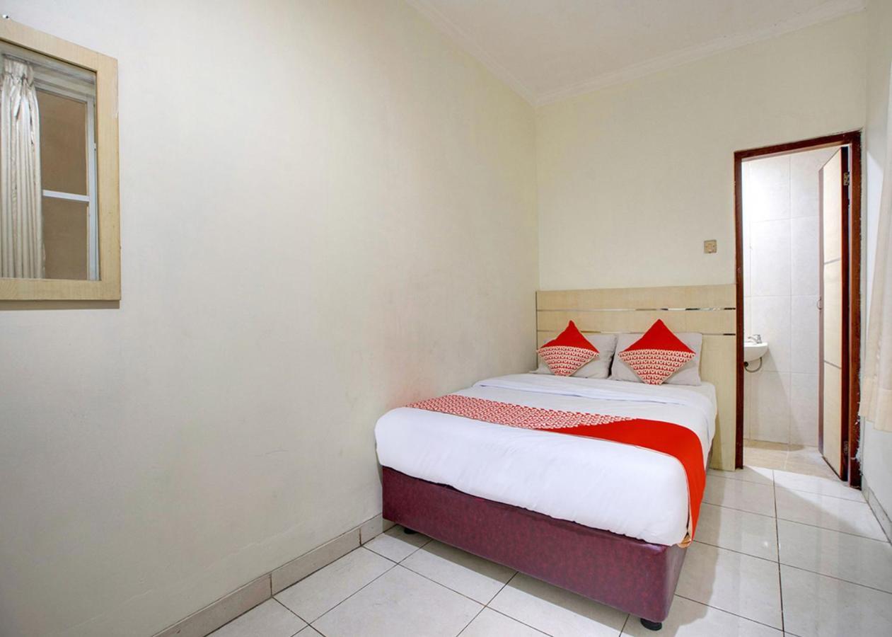Oyo 2554 Hotel Arimbi Lama Dewi Sartika Bandung Luaran gambar
