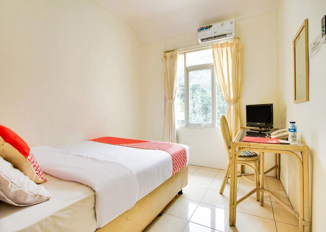 Oyo 2554 Hotel Arimbi Lama Dewi Sartika Bandung Luaran gambar